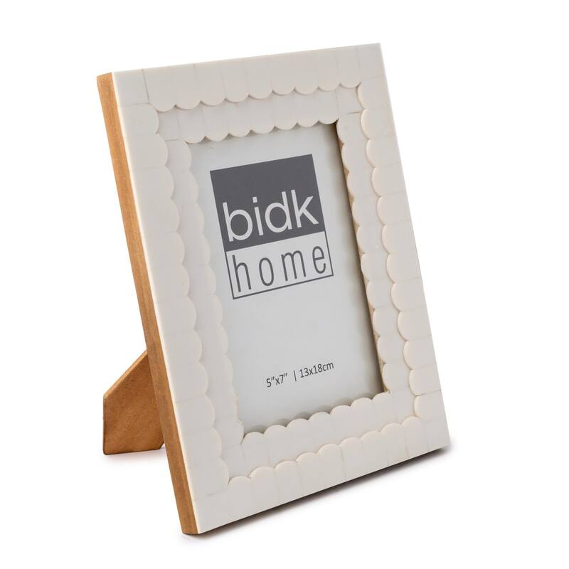 Rectangular Flower Border Picture Frame - for 5" x 7" Photo - White