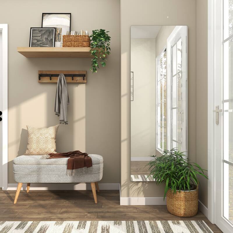 CosmoLiving by Cosmopolitan Silver Metal Room Wall Mirror