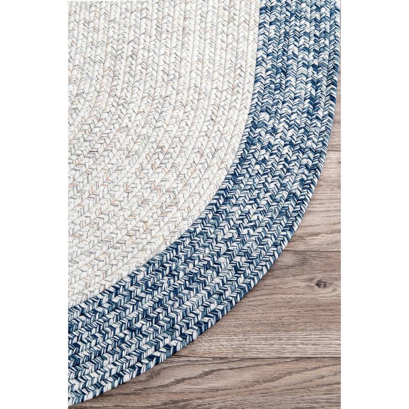 Nuloom Solid Border Indoor/Outdoor Hand-braided Area Rug