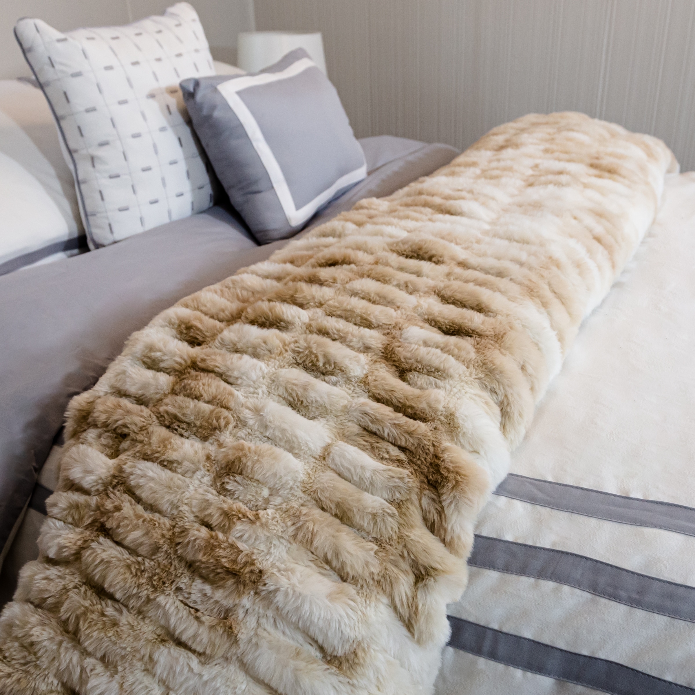 Queen size top throw blanket