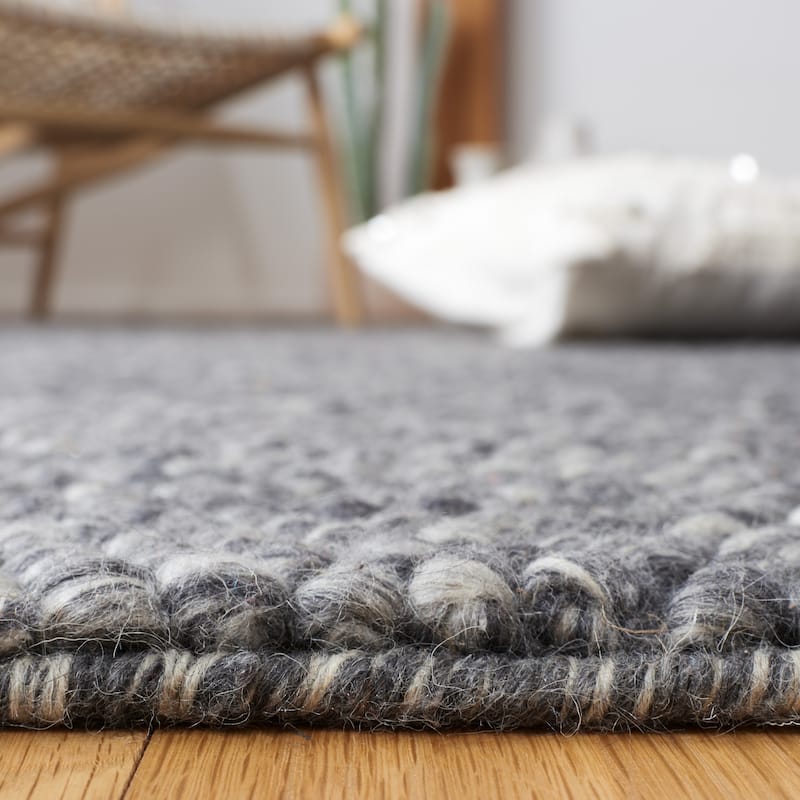 SAFAVIEH Handmade Natura Gerta Wool Rug