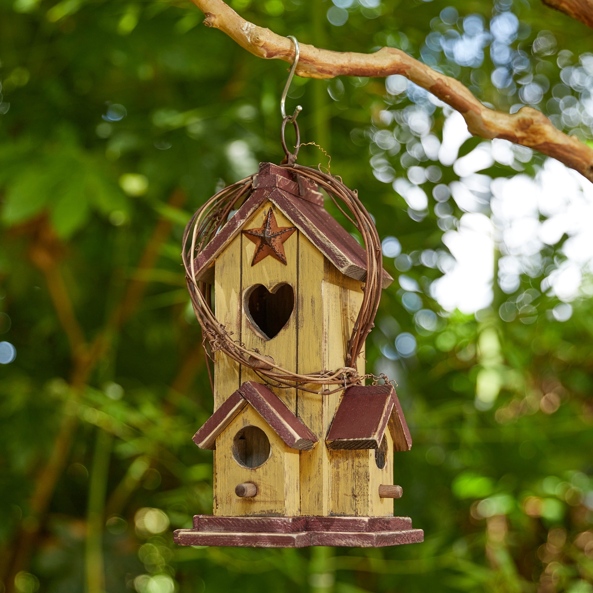 Glitzhome 11.5"H Solid Wood Cottage Outdoor Birdhouse with Rattan