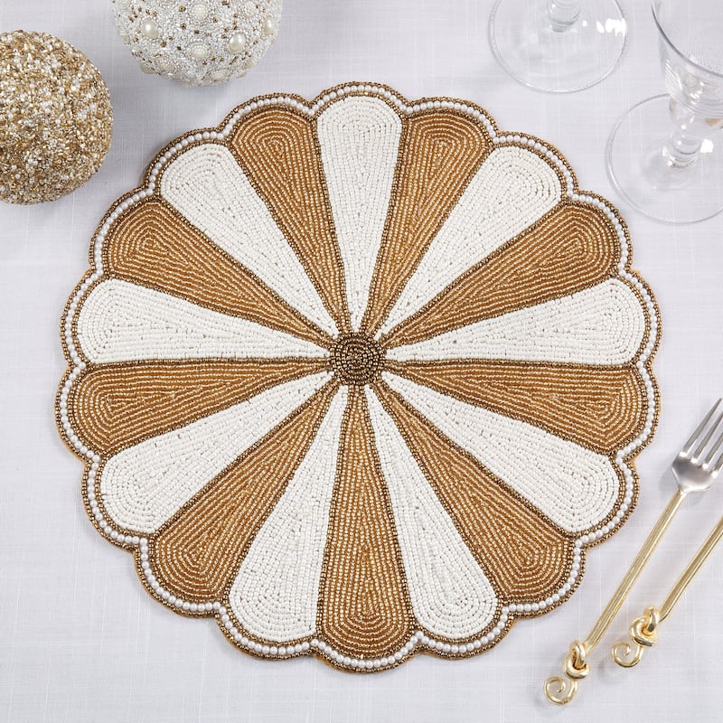 Elegant Beaded Pinwheel Placemat (Set of 4)