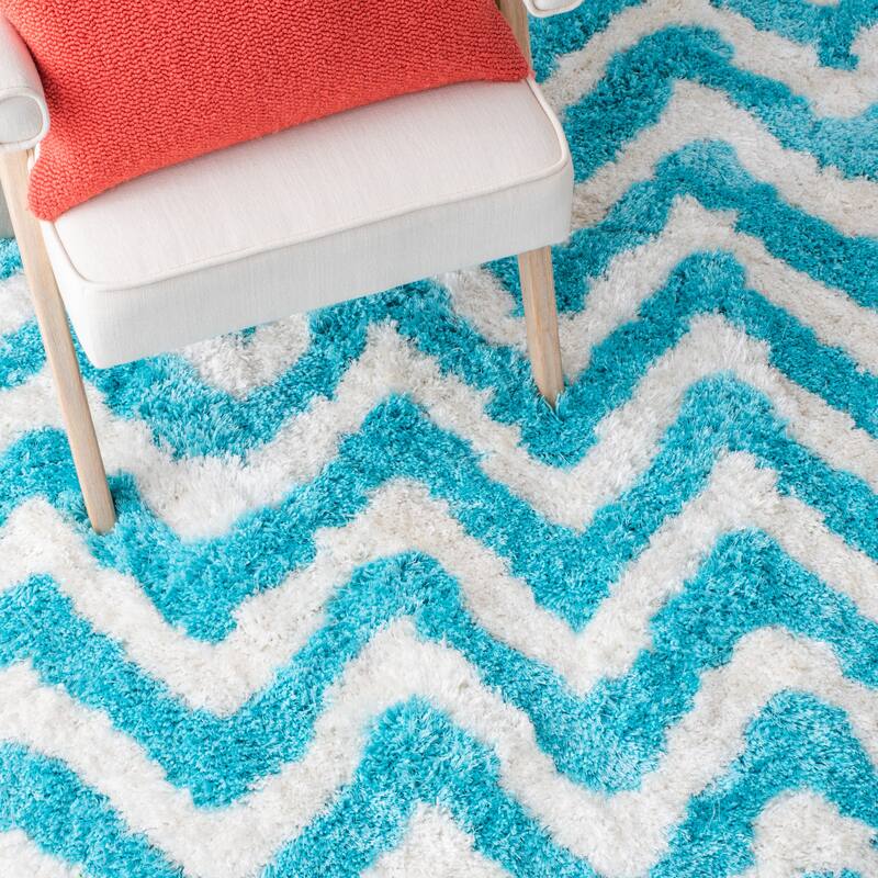 SAFAVIEH Handmade Barcelona Shag Rayya Polyester Rug
