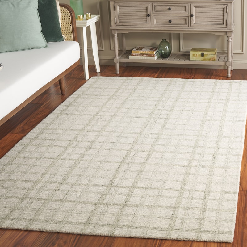 SAFAVIEH Handmade Ebony Sufiya Plaid Wool Rug