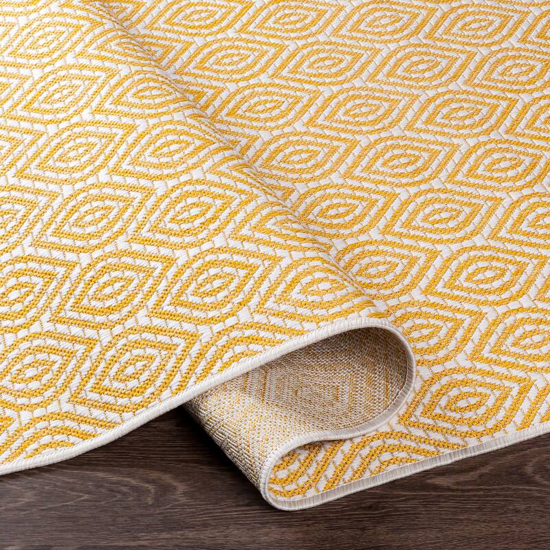 Artistic Weavers Mychael Indoor/ Outdoor Geometric Area Rug
