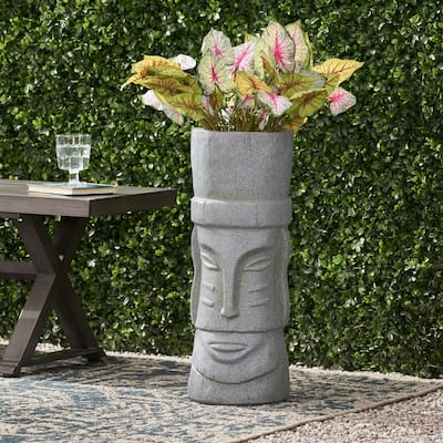 Delightful cast stone planter pot