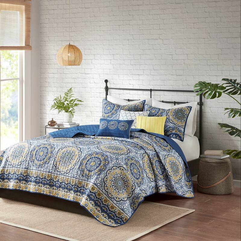 GDF Studio - Tangiers 6-Piece Reversible Quilt Set with Decorative Pillows - Blue