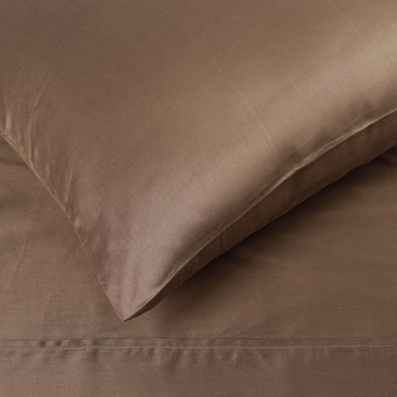 Superior Egyptian Cotton 300 Thread Count Solid Deep Pocket Sheet Set
