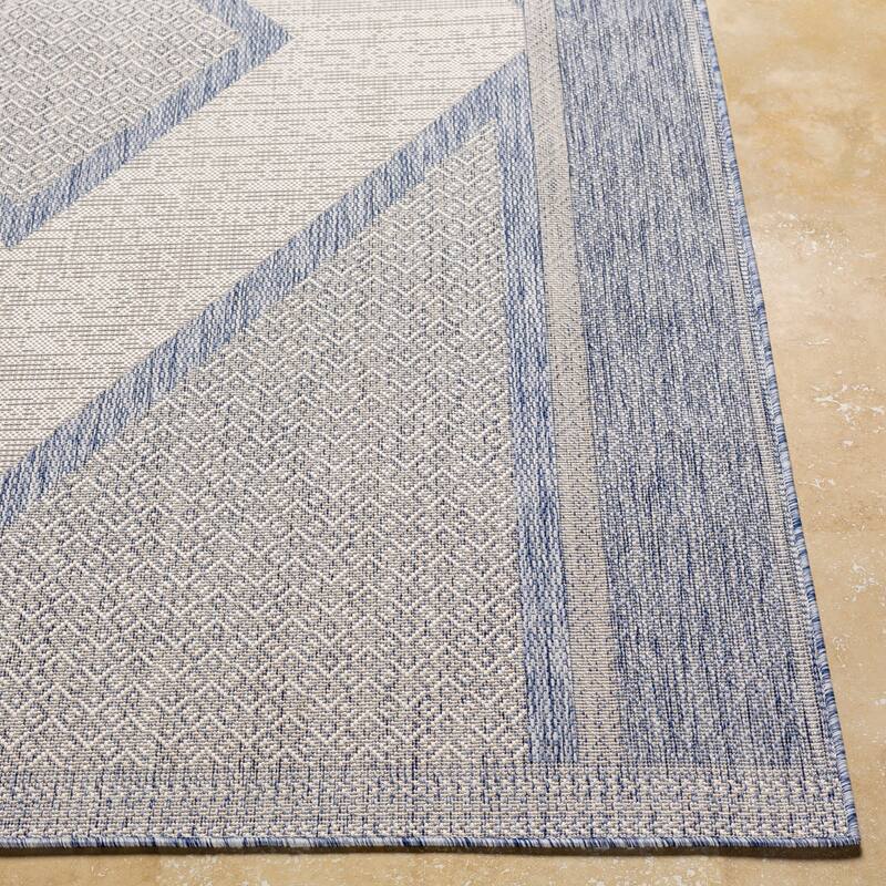 Livabliss Rakter Bold Diamond Indoor/ Outdoor Area Rug