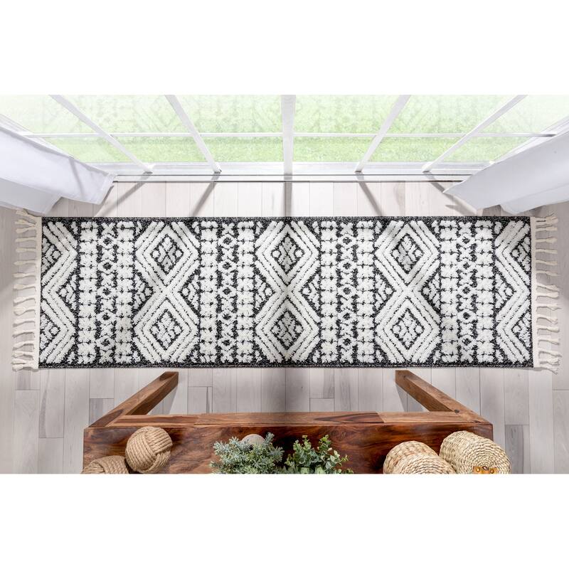 Well Woven Salem Eliana Tribal Moroccan Diamond High-Low Area Rug