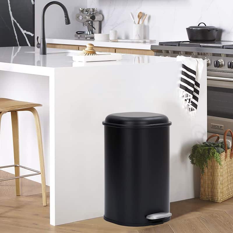 8 Gallon Step Trash Can