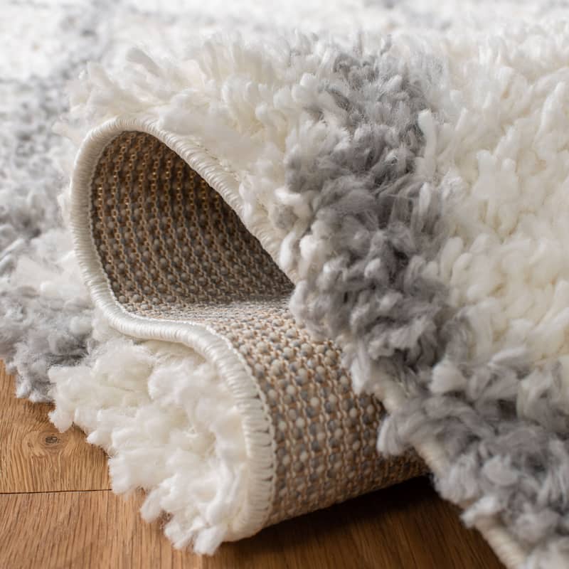SAFAVIEH Moroccan Tassel Shag Almeta Diamond 1.5-inch Thick Rug