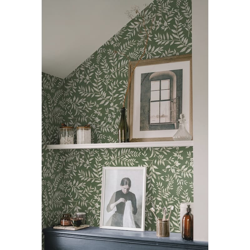 Daisy Bennett Designs Vining Leaf Trail Premium Matte Non-Woven Peel and Stick Wallpaper