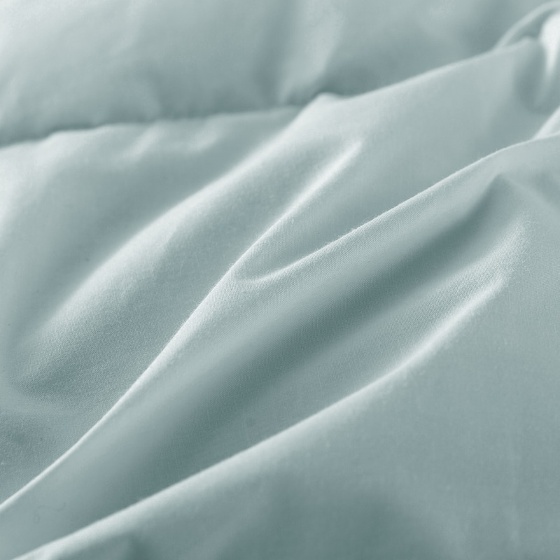 Constance 233 Thread Count Lightweight White Duck Down Blanket