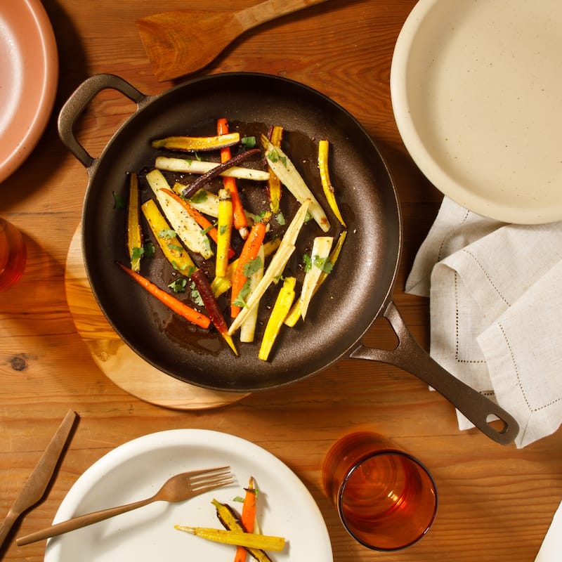 Bloomhouse Natural Bronze Finish Pre-seasoned Cast Iron Grill, Everyday Pan, Skillet & Olive Wood Trivet