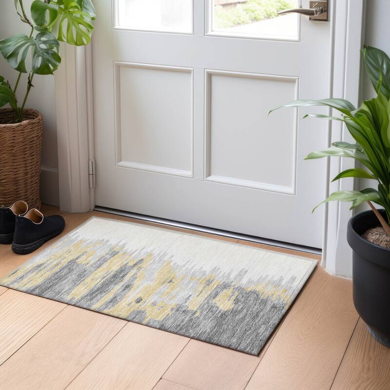 Machine Washable Indoor/ Outdoor Brushstrokes Ombre Chantille Rug - Gray - 1'8" x 2'6"