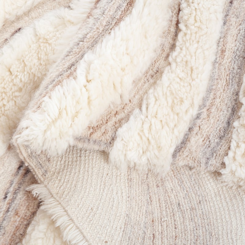 SAFAVIEH Handmade Casablanca Benine Shag Wool Rug