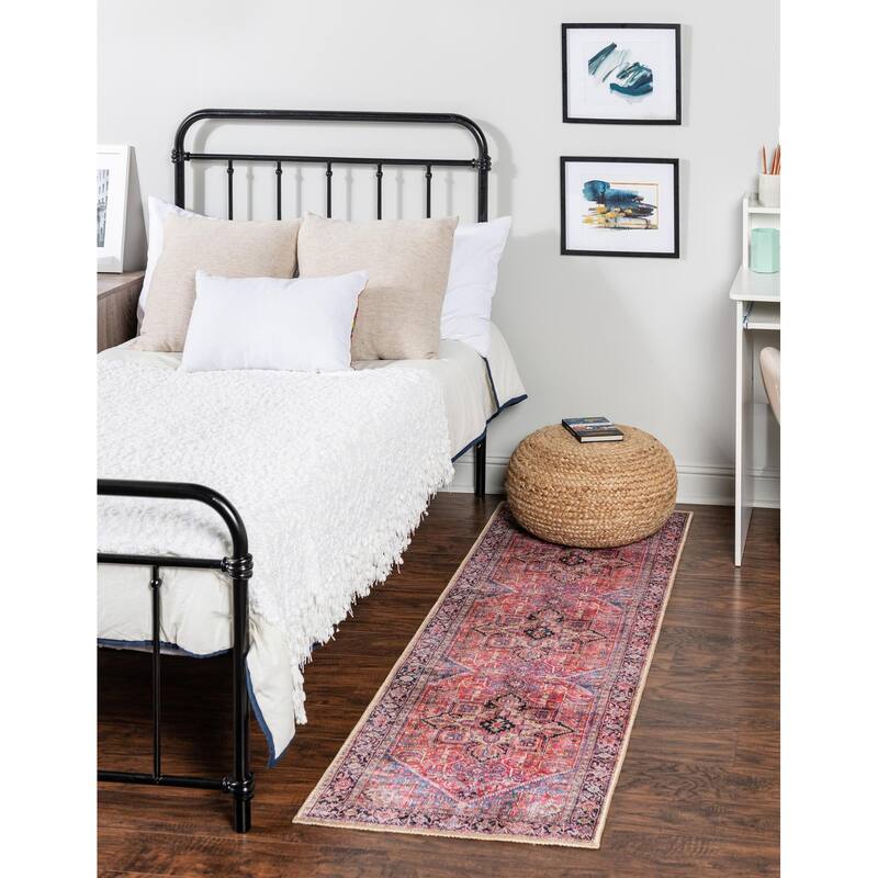 Traditional Rine Collection Area Rug - 2'6"x10' - Red