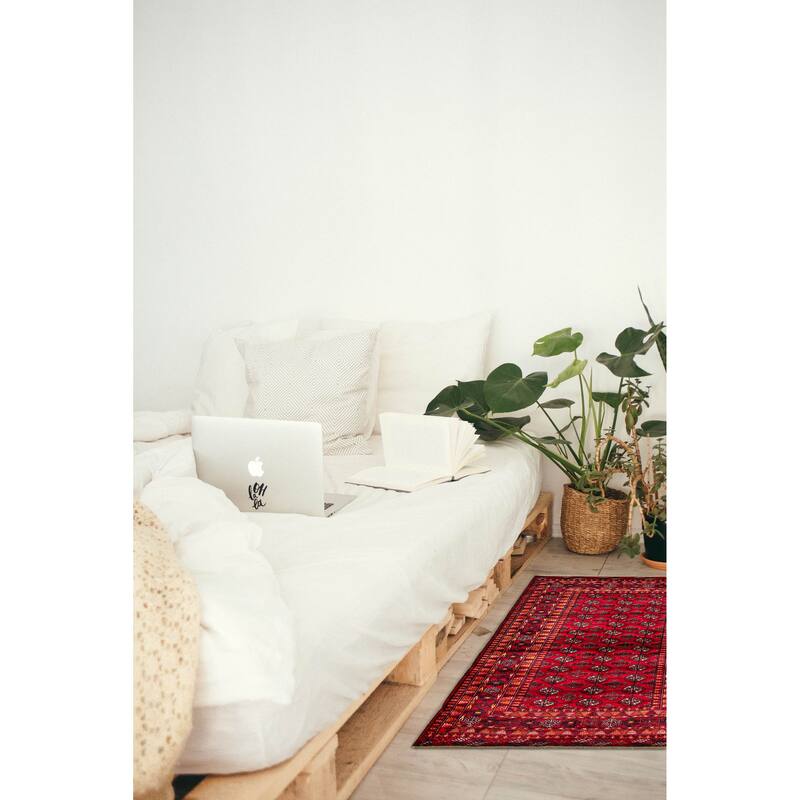 Teimani Red Rug 3'11" x 5'9" - 3'11 x 5'9