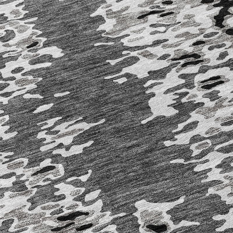 Machine Washable Indoor/ Outdoor Abstract Chantille Rug