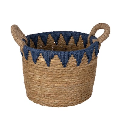 Stratton Home Decor Modern Farmhouse Woven Straw Decorative Basket