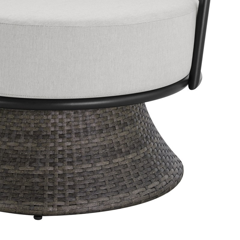 Spruce & Spring Patio Fruniture Outdoor Swivel Chair and Side Table