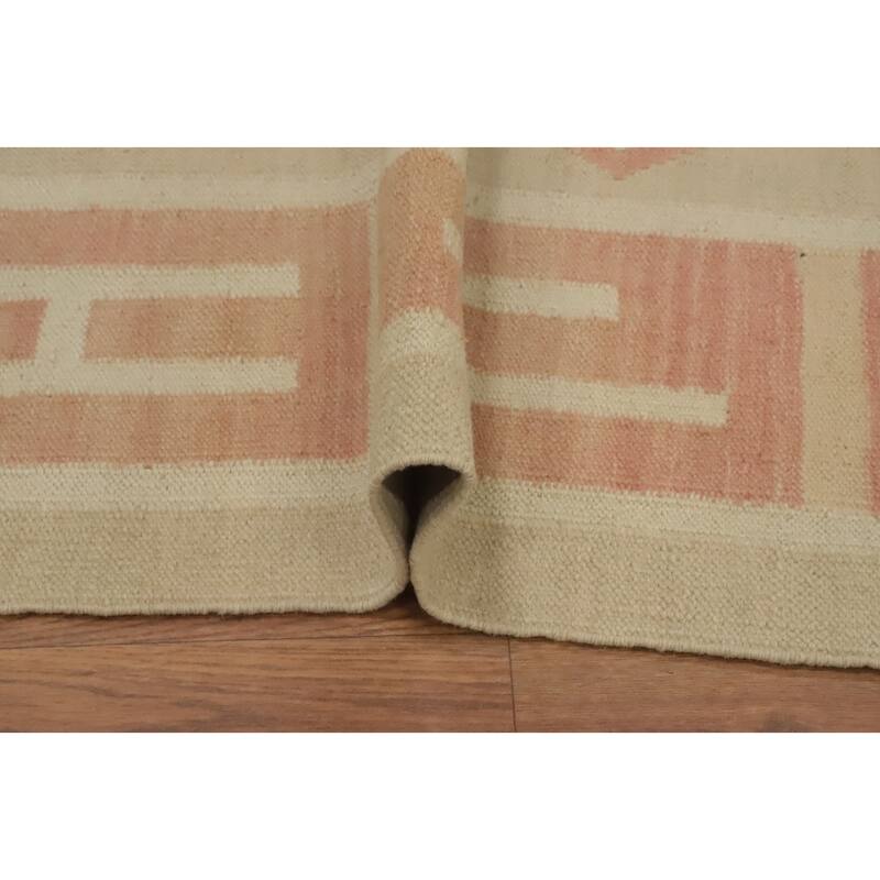 Hand Woven Oriental 100% Wool Carpet Southwestern Tribal Beige & Ivories Kilim Area Rug - 5' 8'' X 4' 1''