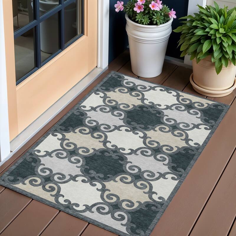 HomeRoots Trellis Transitional Rectangle Outdoor Rug - 3' x 5'