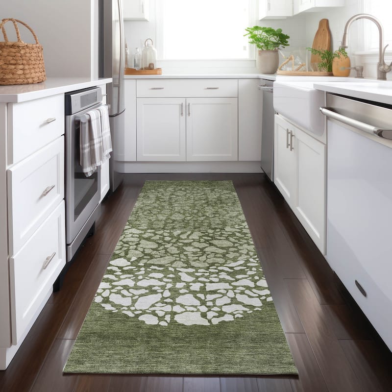 Machine Washable Indoor/ Outdoor Chantille Modern Mosaic Rug - Olive - 2'3" x 7'6"