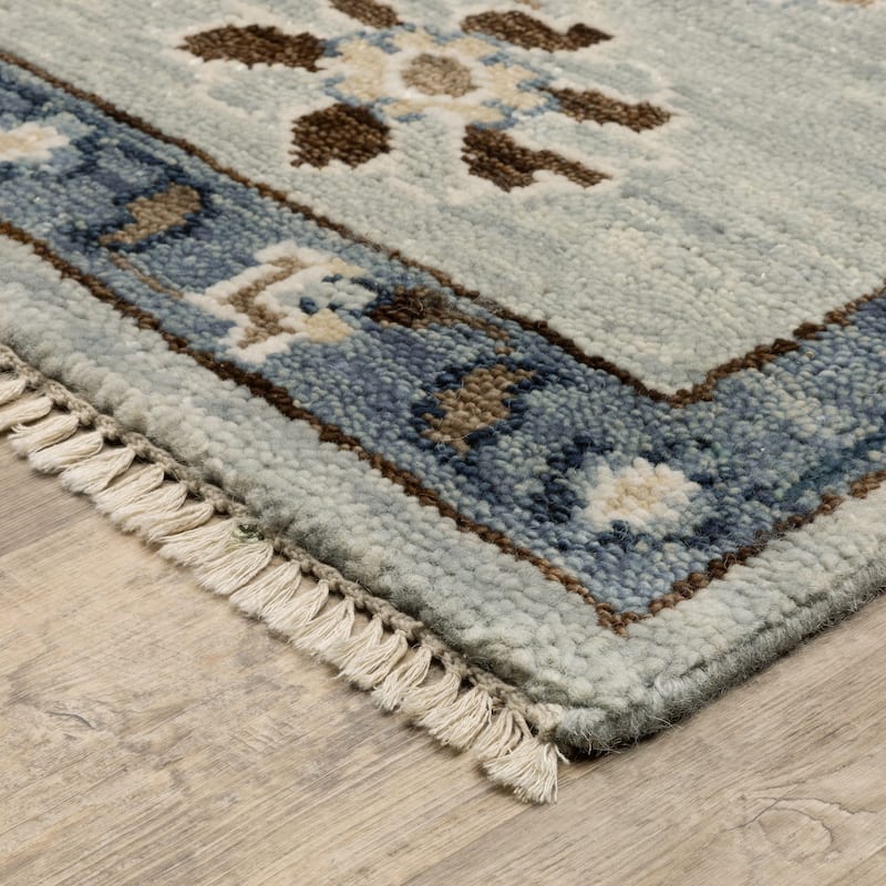 Maylin Traditional Oriental Light Blue/ Blue Area Rug