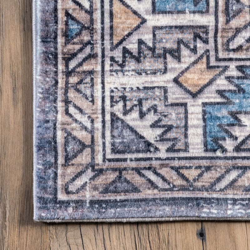 Nuloom Monika Distressed Aztec Medallion Area Rug