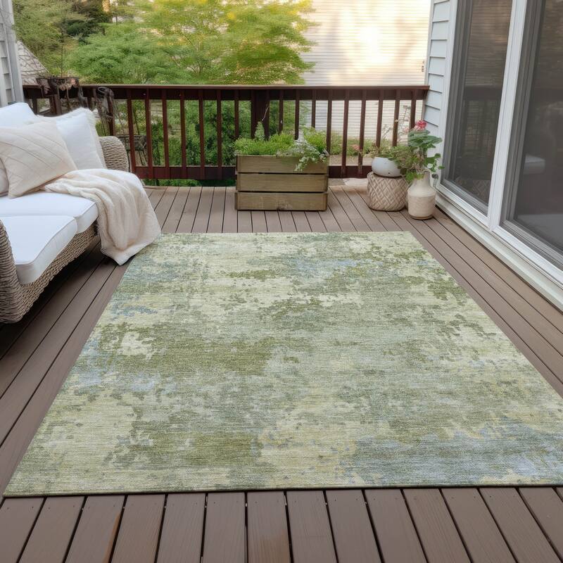 Machine Washable Indoor/Outdoor Modern Blend Chantille Rug - Green - 8' x 10'