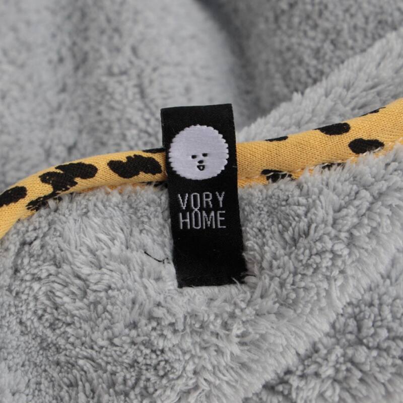 PET’S FAVORITE TOWEL, Premium High Quality Microfiber Pet Towel, Ultra-Absorbent, Quick Drying Towel, White, Made in Korea