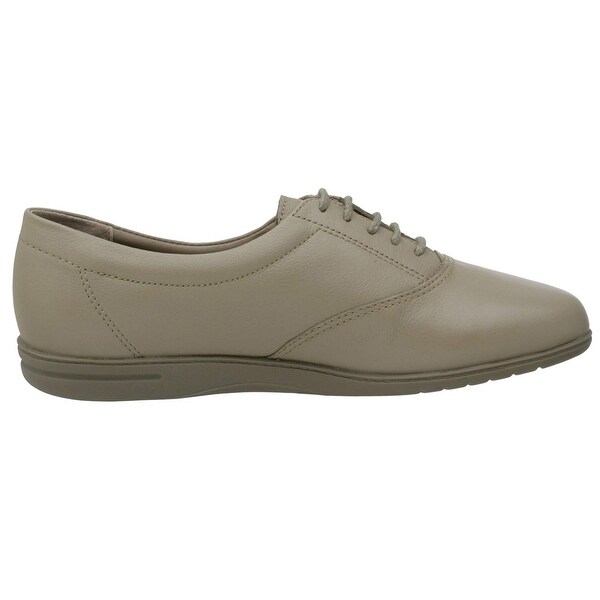 easy spirit motion oxfords