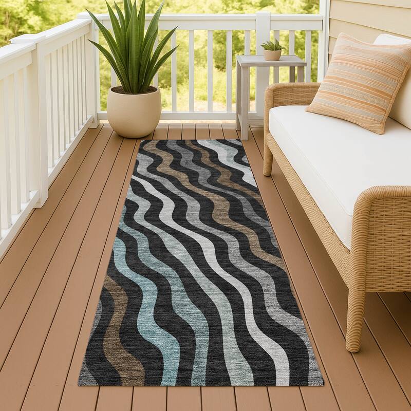 Machine Washable Indoor/ Outdoor Modern Eureka Chantille Rug - Black - 2'3" x 7'6"