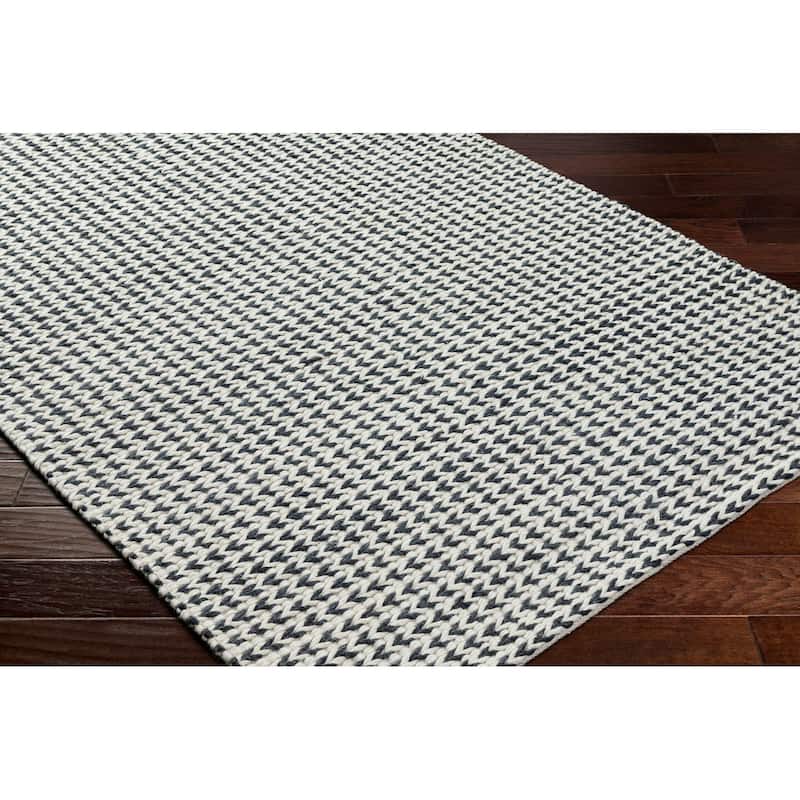 Livabliss Sundance Casual Dots Area Rug