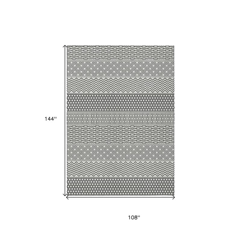 HomeRoots Chevron Modern Rectangle Outdoor Rug