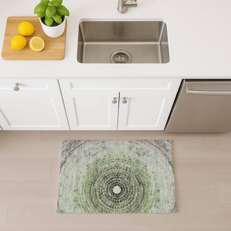 Machine Washable Indoor/ Outdoor Mosaic Rome Chantille Rug