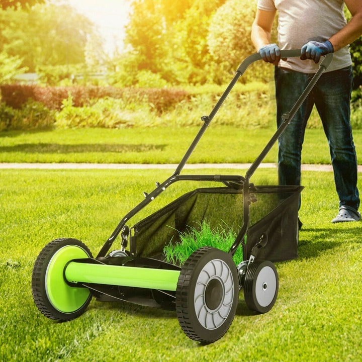 16 Inch Manual Reel Mower Adjustable 5 Blade Push Lawn Mower with Catcher Four Wheeled 25 x 19 x 13 in