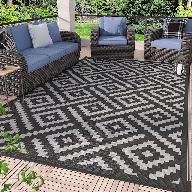 Reversible Charcoal Geometric Flat-Weave Recyclable Outdoor Rug - 8'X10' - Black Grey - Rectangle