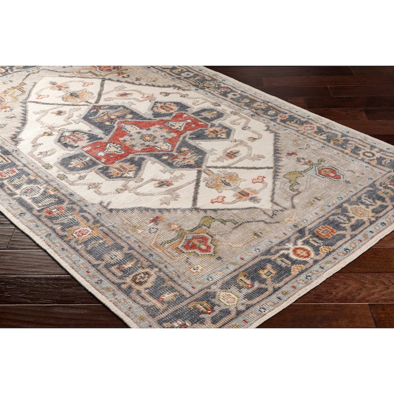 Idika Handmade Traditional Indoor/ Outdoor Area rug
