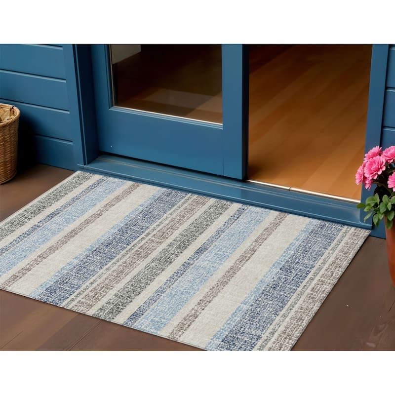 HomeRoots Striped Transitional Rectangle Outdoor Rug - 3' x 5'
