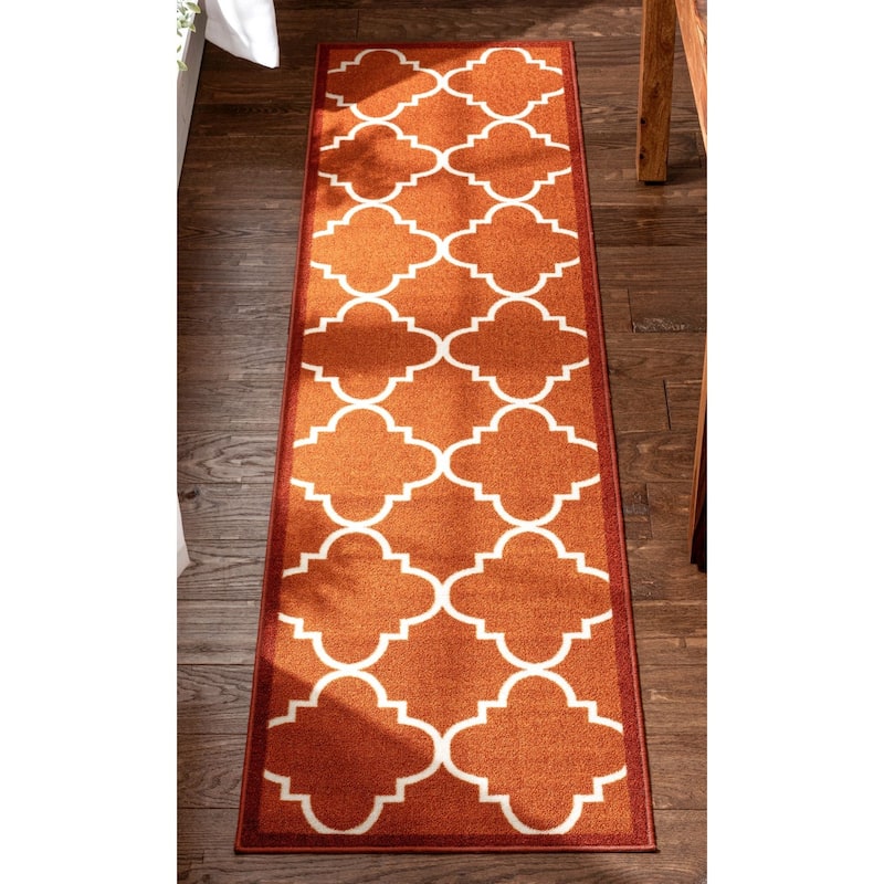Well Woven Modern Bold Lattice Non-Skid Backing Runner Rug - 2' x 7'