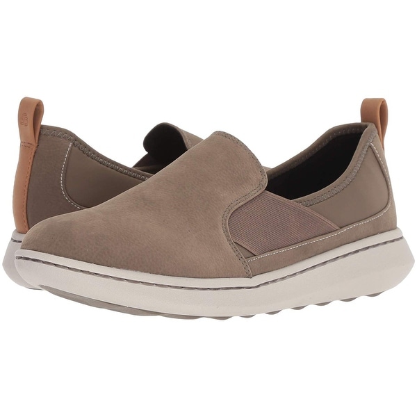 clarks step move jump