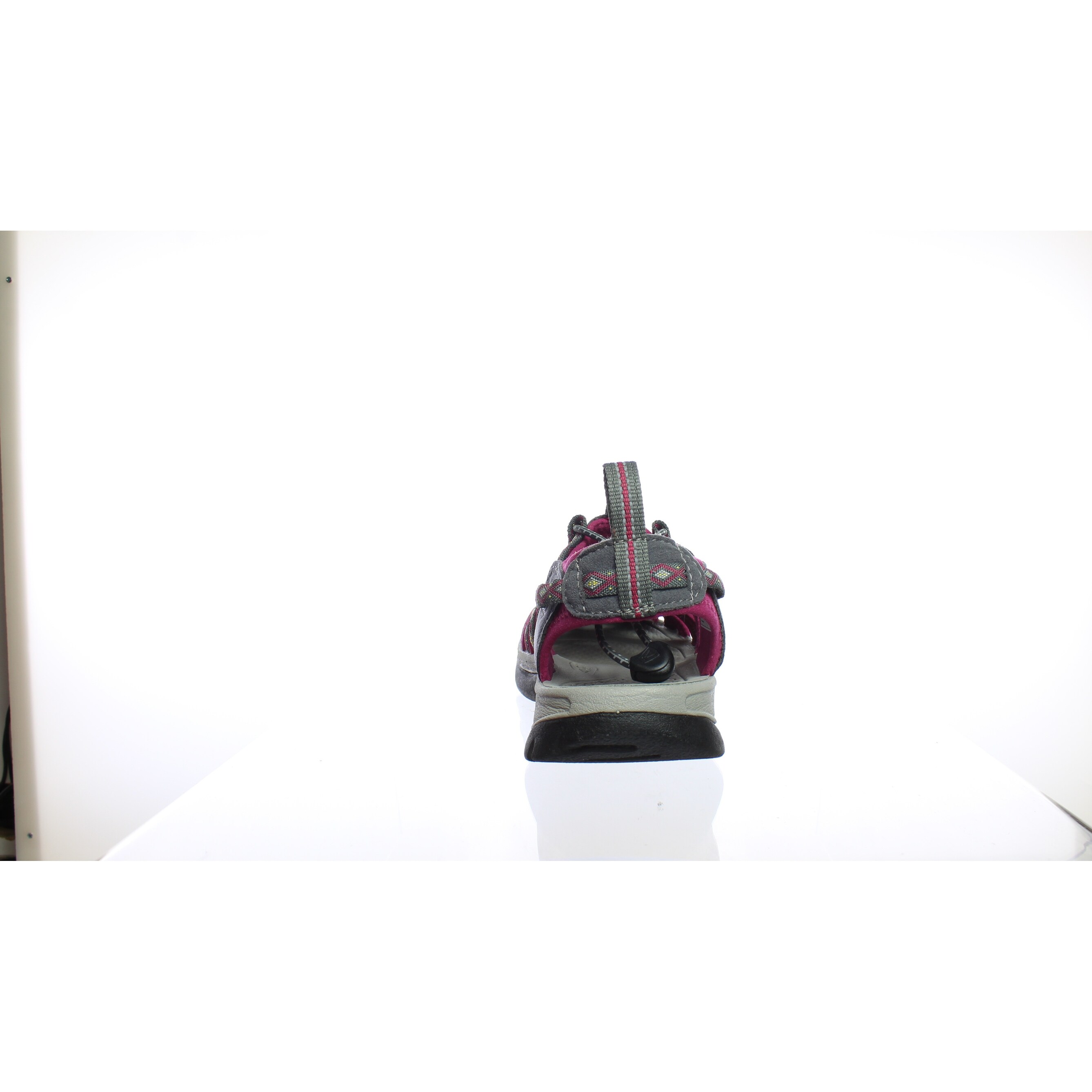 keen whisper magnet sangria