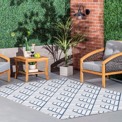 Nuloom Tiffany Contemporary Diamond Indoor/Outdoor Area Rug