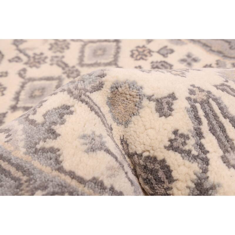 ECARPETGALLERY Hand-knotted Royal Oushak Ivory Wool Rug - 2'6 x 19'5