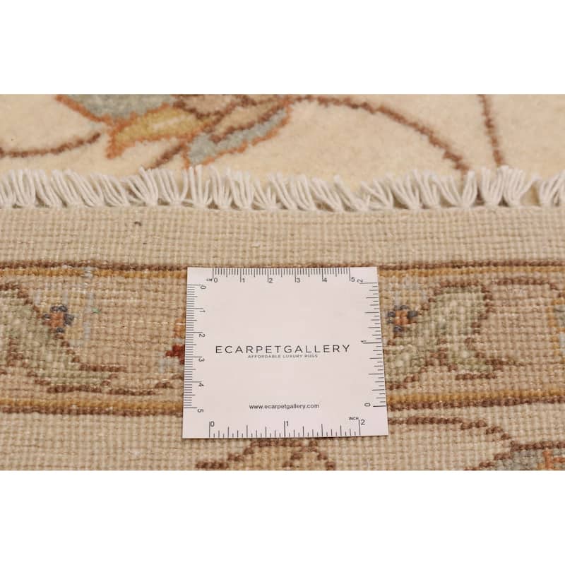 ECARPETGALLERY Hand-knotted Jamshidpour Cream Wool Rug - 6' 5" x 7' 10"