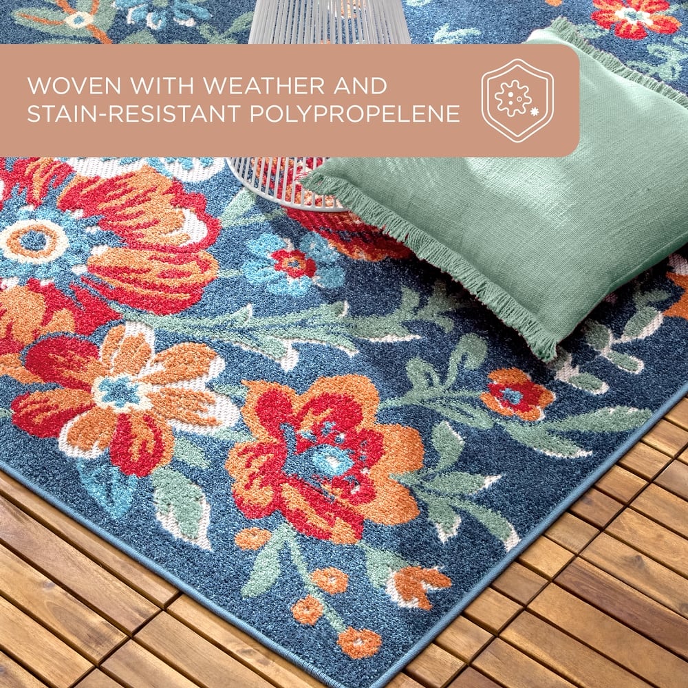 TOWN & COUNTRY EVERYDAY Hibiscus Bloom Modern Floral Indoor Outdoor Area Rug, UV Fade Resistant, High-Low Pile